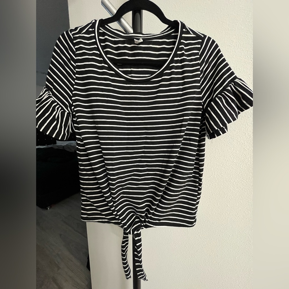 Stripe Ruffle Sleeve Tie Front Top